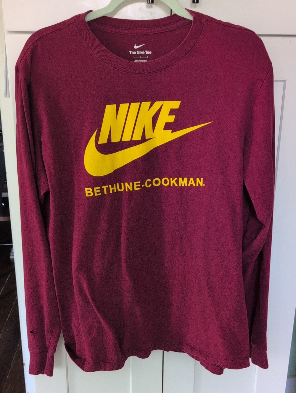 Nike Maroon Long Sleeve Tee with Yellow Bethune Cookman College Logo. Sz L